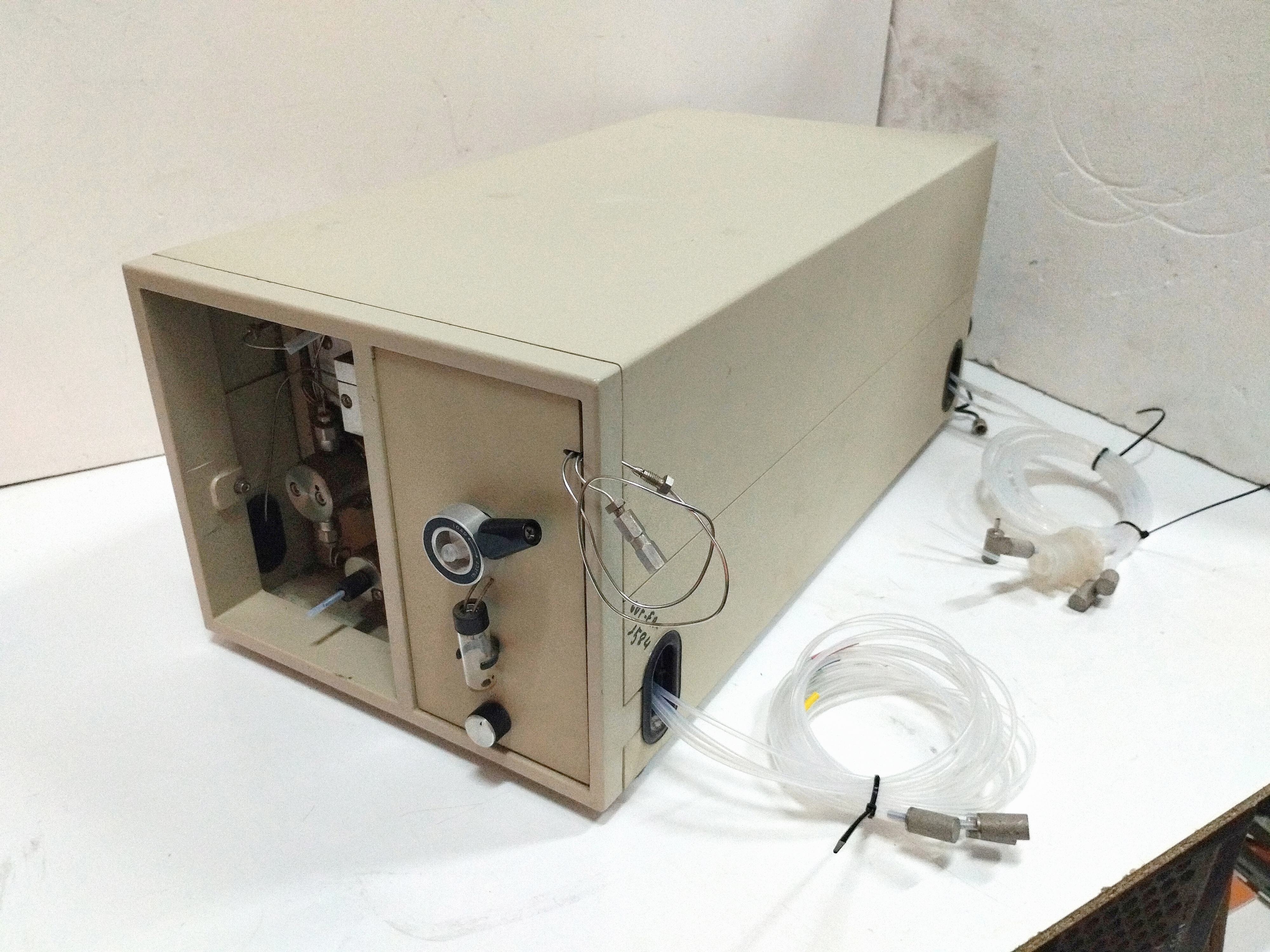 analizador liqui cromatografia laboratorio 22_5x28_5x55 1u
